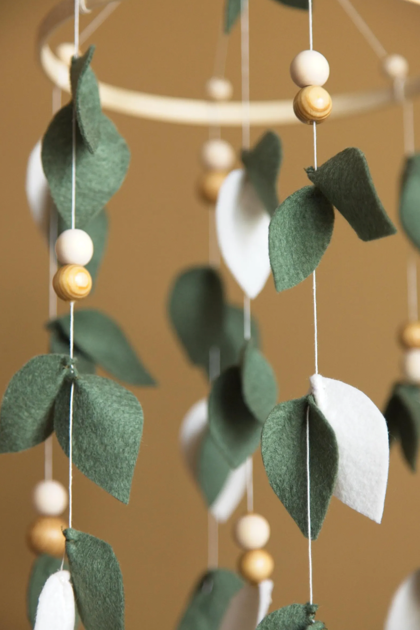 Felt Leaf Baby Mobile – Boho Green & White Nursery Decor