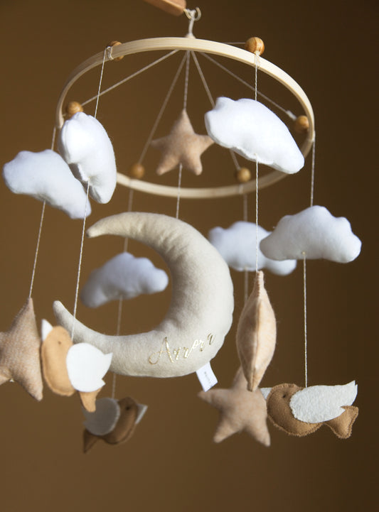 Lua e Passarinhos, Baby Mobile Personalizável, tons neutros